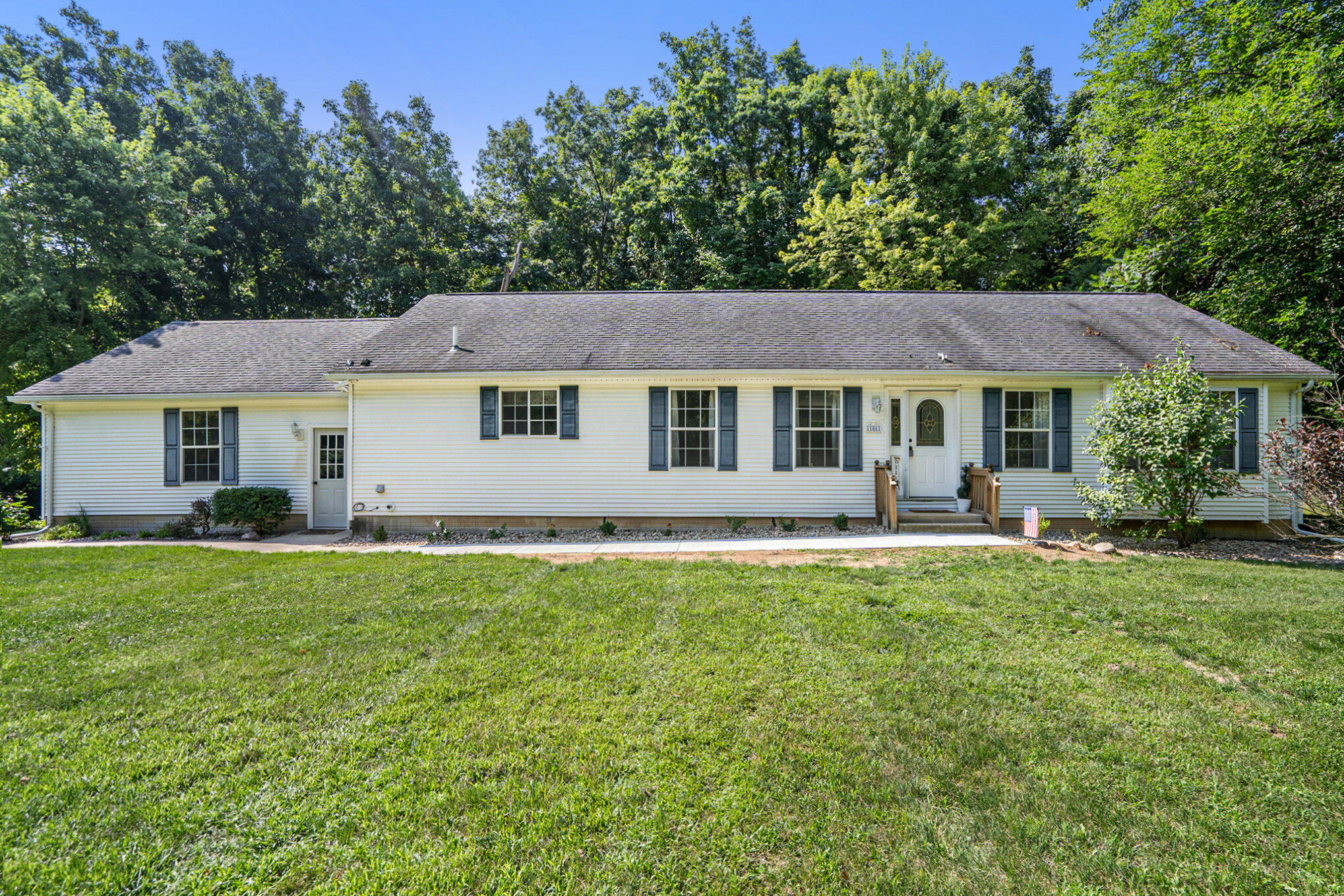 11061 Treimanis Way Three Rivers, MI 49093 - Photo 18 of 22 002_jbs01690