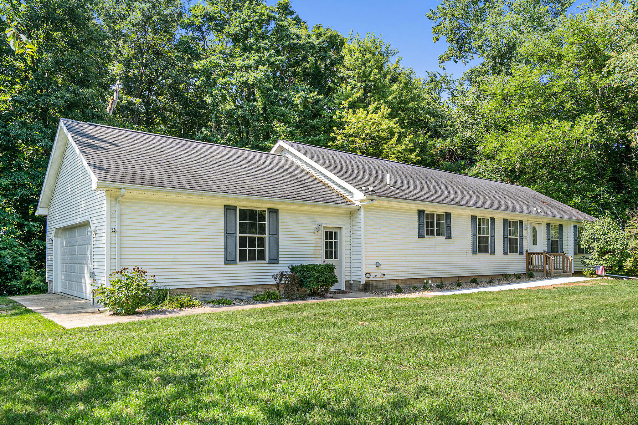 11061 Treimanis Way Three Rivers, MI 49093 - Photo 2 of 22 003_jbs01694