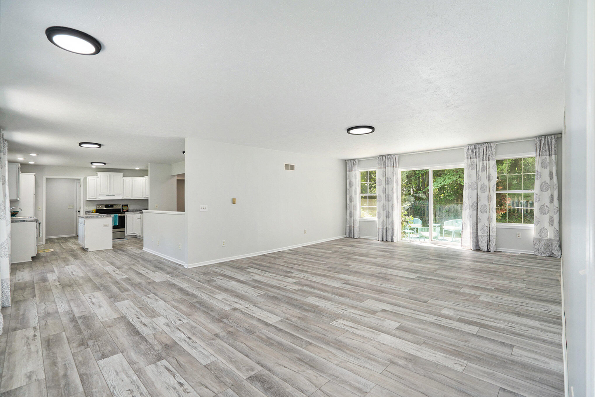 11061 Treimanis Way Three Rivers, MI 49093 - Photo 8 of 22 005_jbs01731