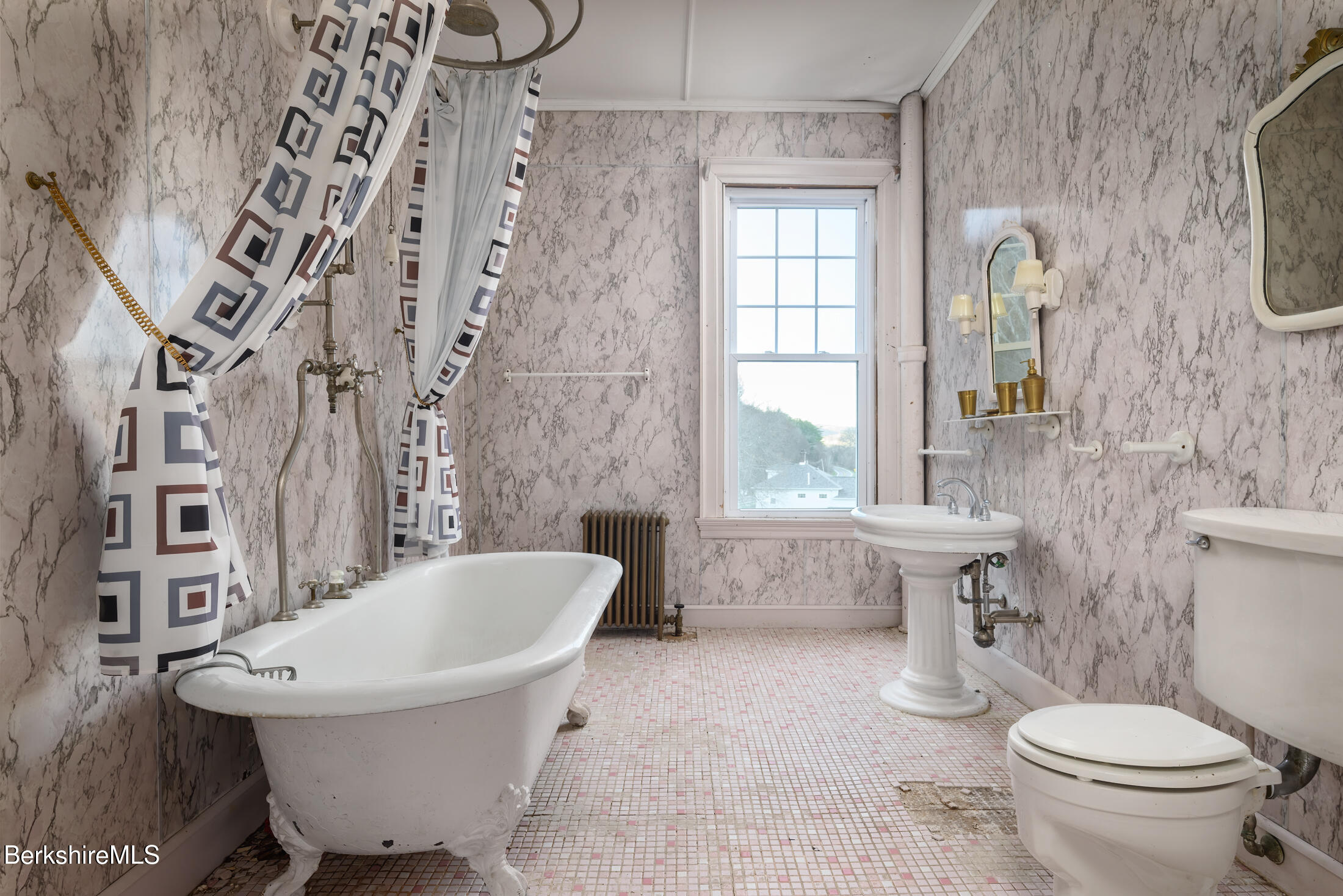 34 Ny Route Petersburg, NY 12138 - Photo 52 of 59 a bathroom with a toilet sink and tub