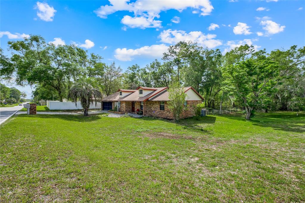 615 East Inverness Boulevard Inverness, FL 34452 - Photo 4 of 37