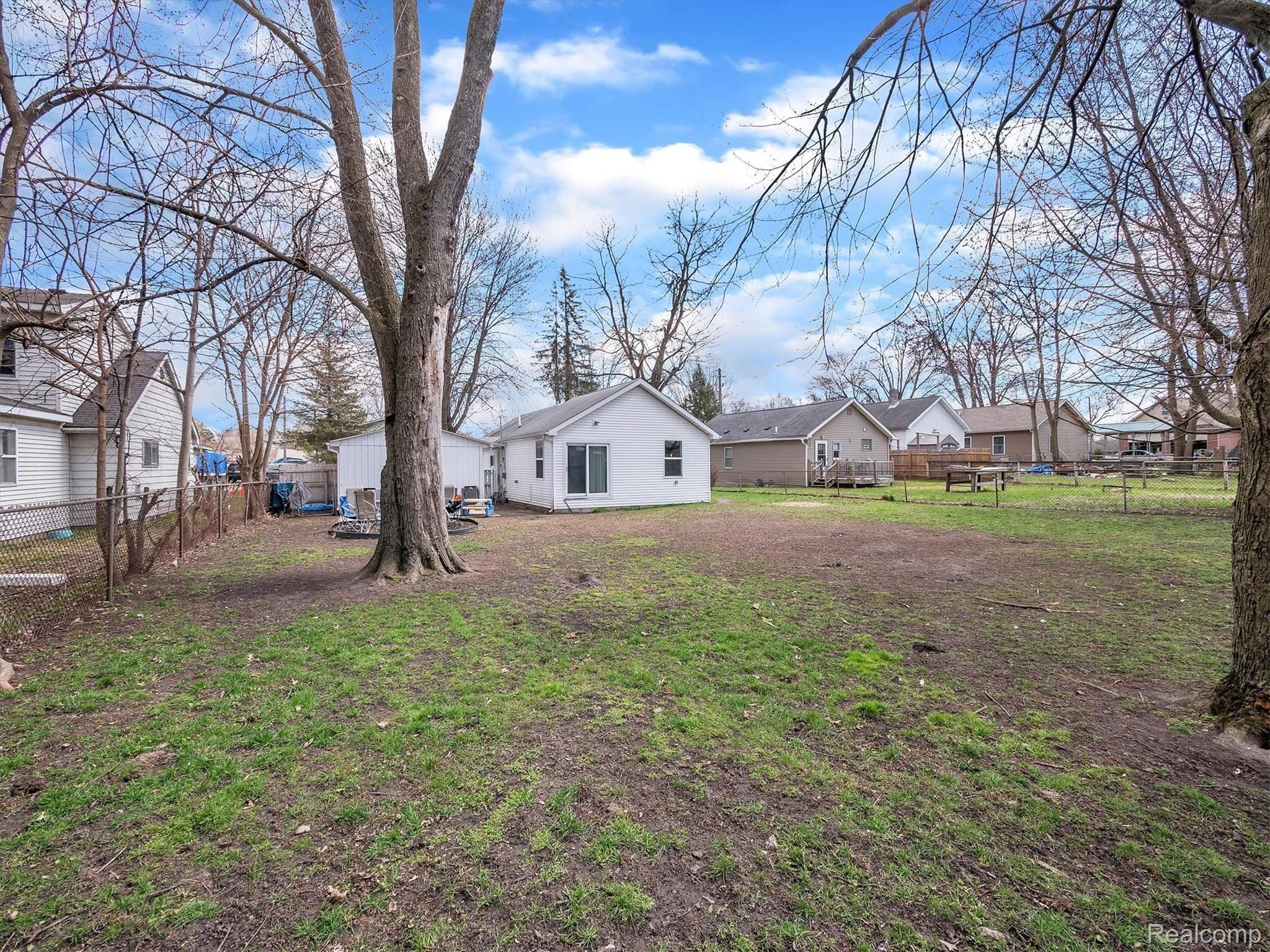 12743 Meigs Street Carleton, MI 48117 - Photo 27 of 31 27-12743-Meigs-St-WindowStill-Real-Estate-Photography-27.jpg