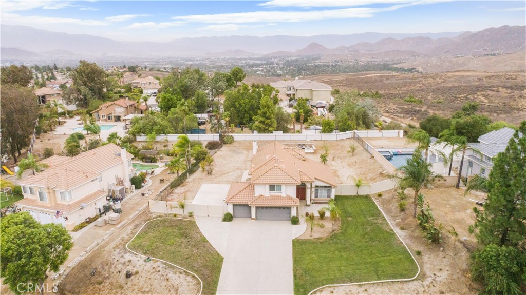 934 Mission Grove Riverside, CA 92506 - Photo 27 of 28 an aerial view of residential houses with outdoor space