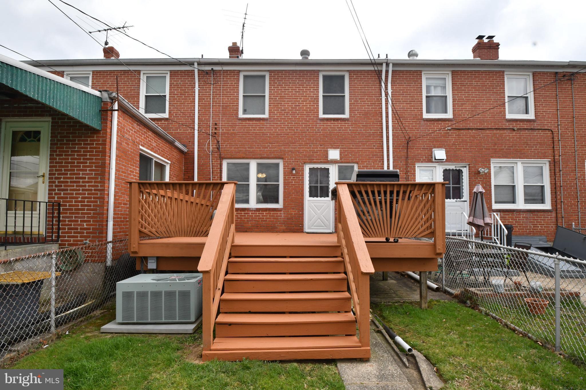 25 Cardinal Road Baltimore, MD 21221 - Photo 23 of 28 Rear deck
