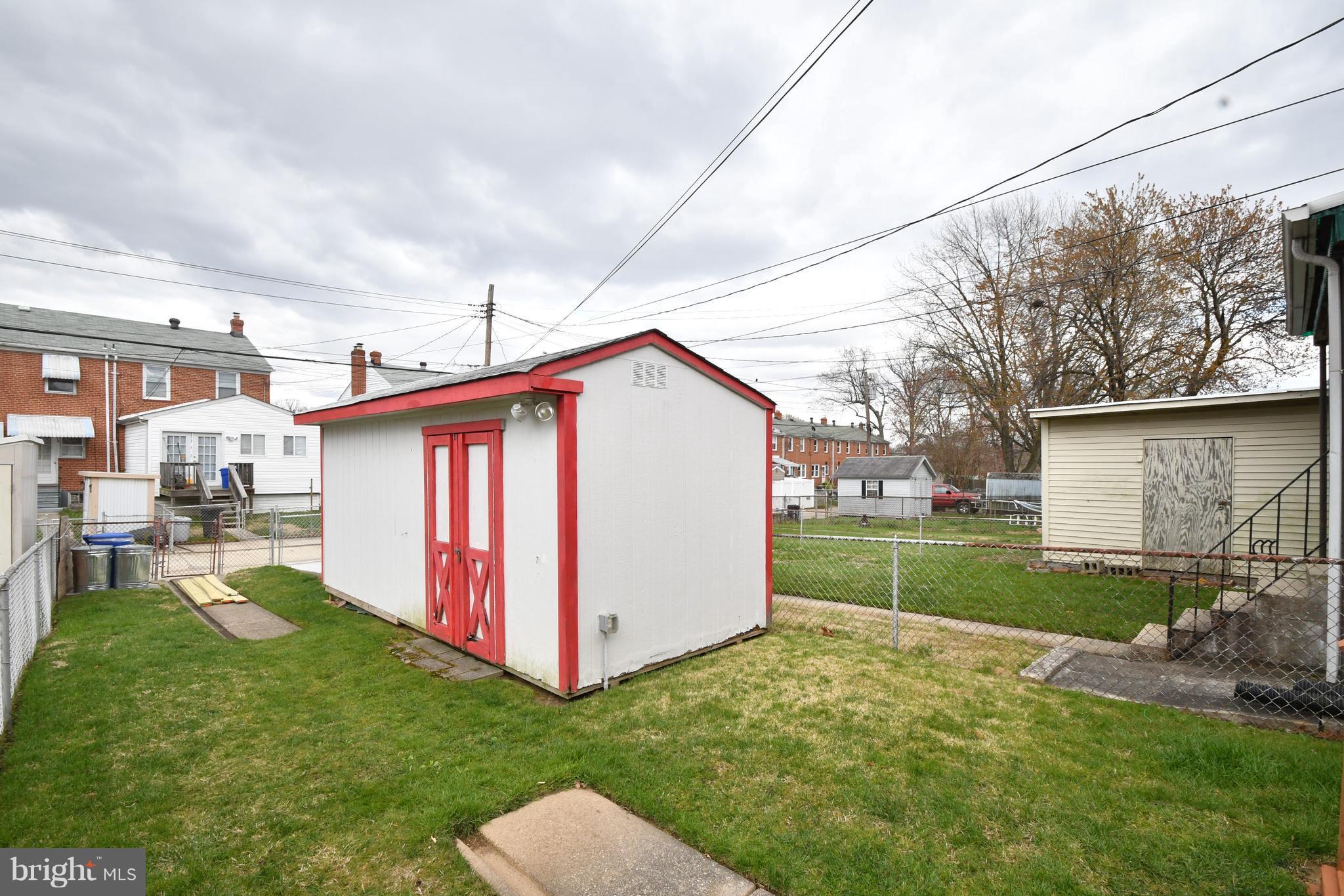 25 Cardinal Road Baltimore, MD 21221 - Photo 24 of 28 Large rear fenced yard