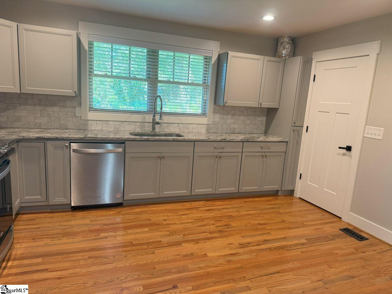 6520 Augusta Road Greenville, SC 29605 - Photo 6 of 17