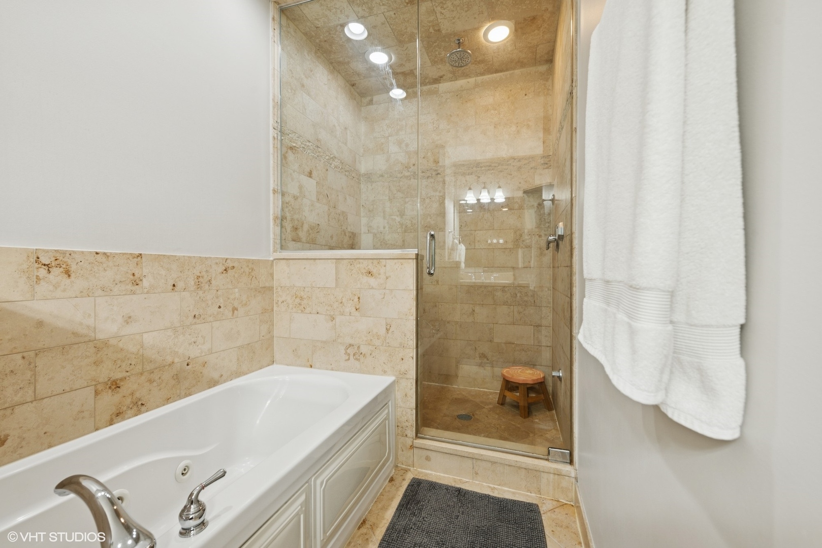 2243 West Irving Park Road, Unit 2W Chicago, IL 60618 - Photo 15 of 19