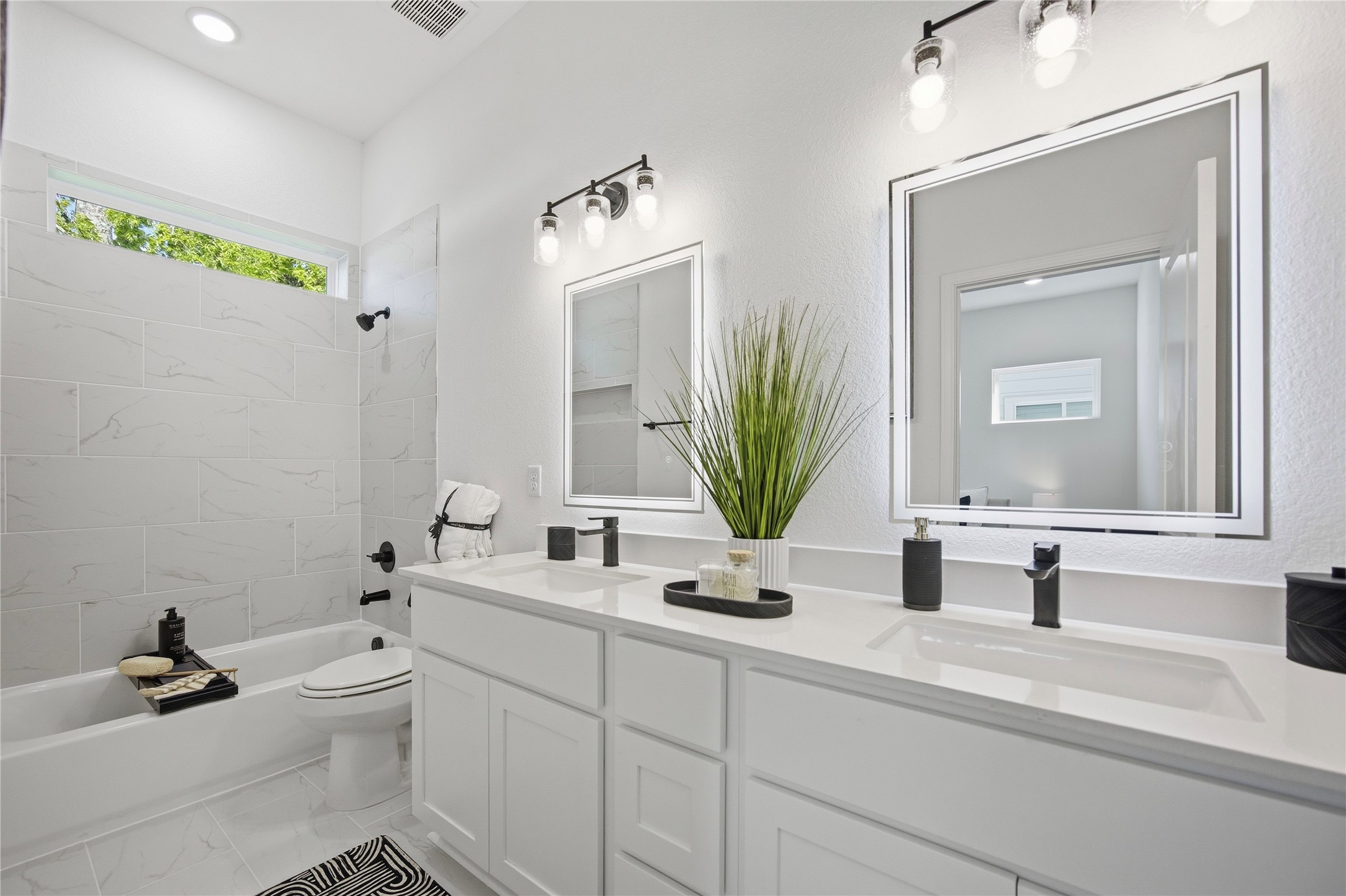 4713 Mallow Street, Unit A/B Houston, TX 77033 - Photo 18 of 25