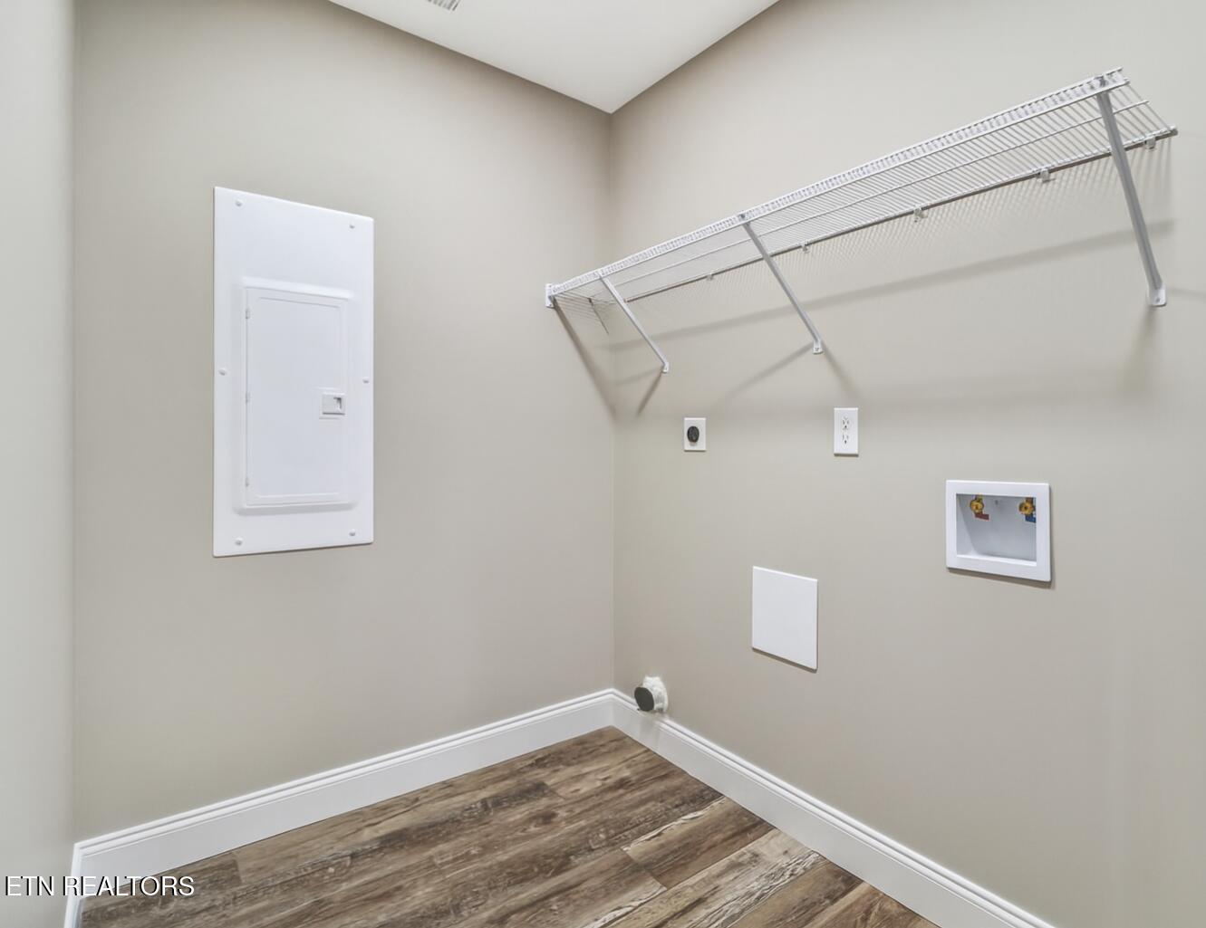 434 Pilot Mountain Road Sunbright, TN 37872 - Photo 17 of 29 Laundry Room
