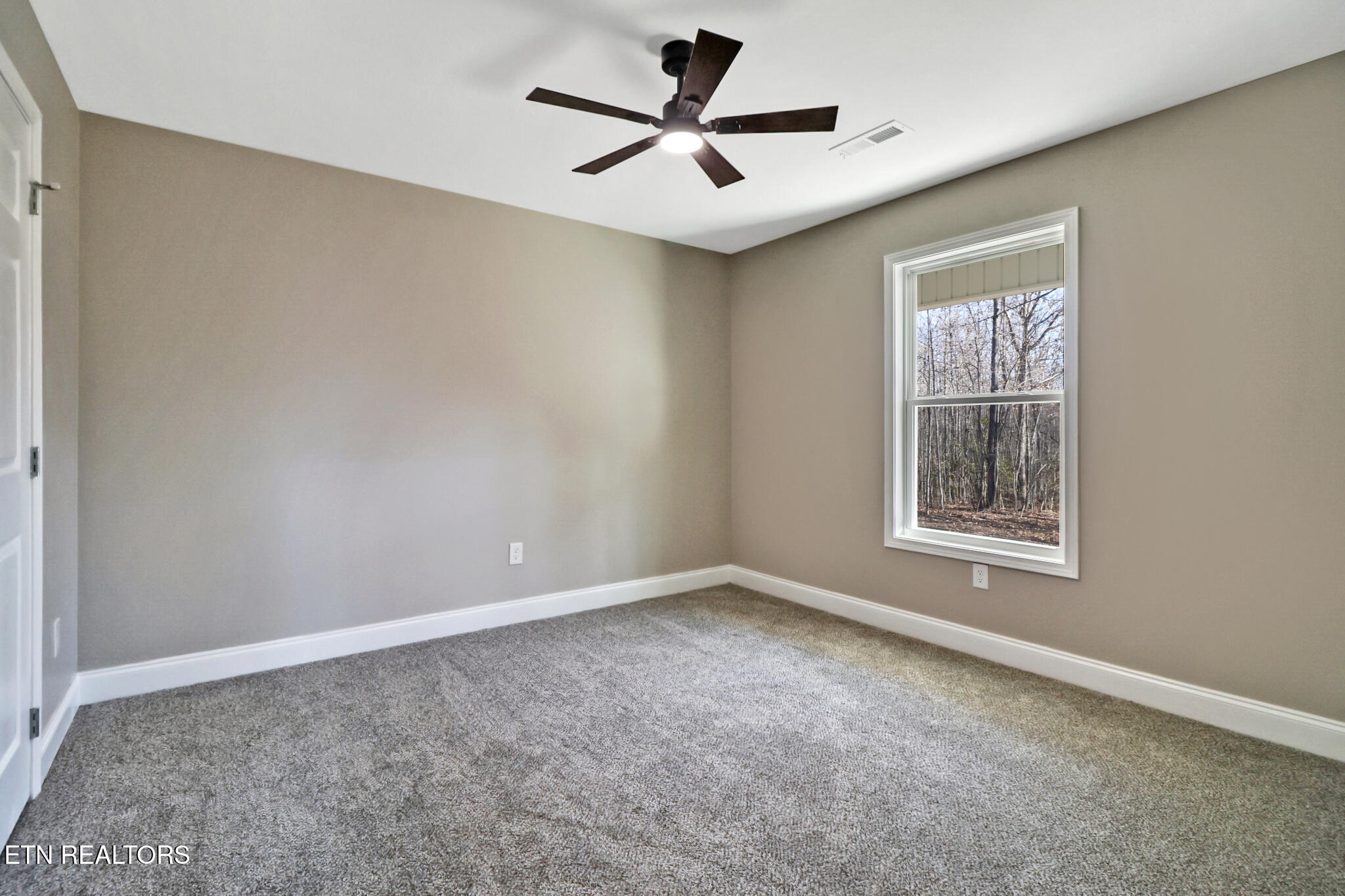 434 Pilot Mountain Road Sunbright, TN 37872 - Photo 19 of 29 2nd bed