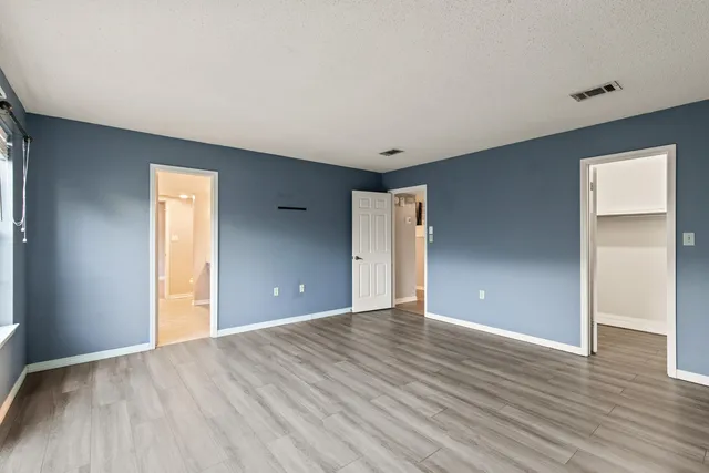 a view of walk in closet