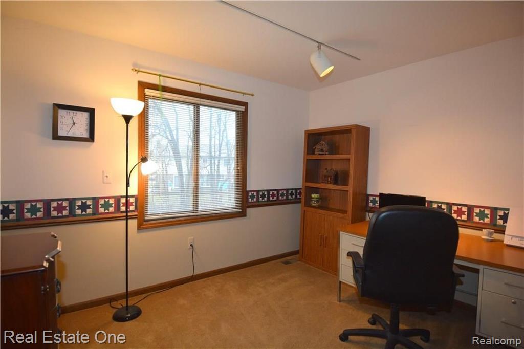 22032 Meridian Lane Novi, MI 48375 - Photo 21 of 33