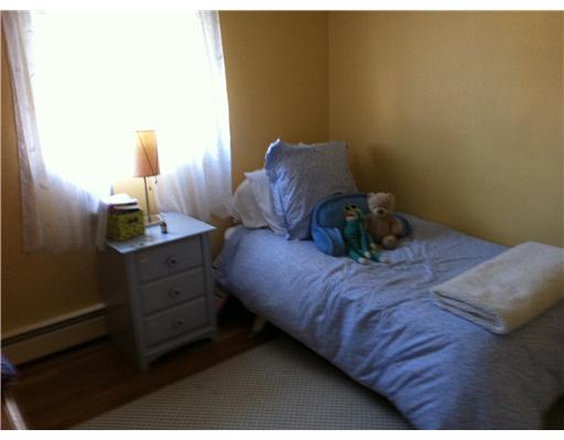 240 Grand View Road East Greenwich, RI 02818 - Photo 11 of 14 Bedroom.