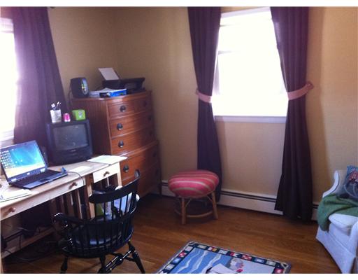 240 Grand View Road East Greenwich, RI 02818 - Photo 8 of 14 Bedroom.