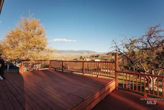 $450,000 | 24 Thomas Avenue, Salmon, ID 83467