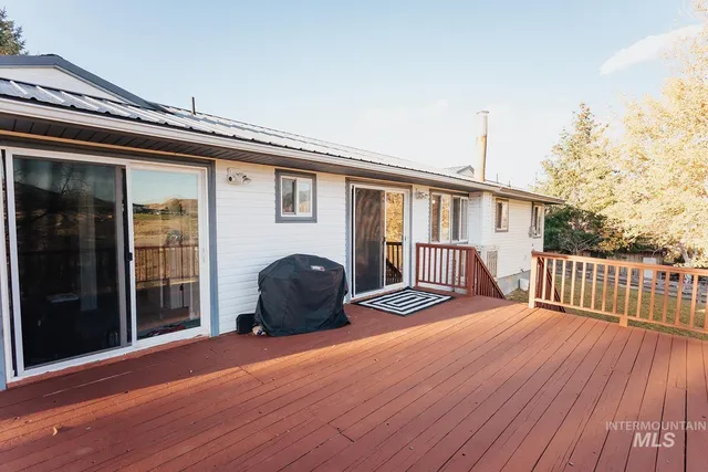 $450,000 | 24 Thomas Avenue, Salmon, ID 83467