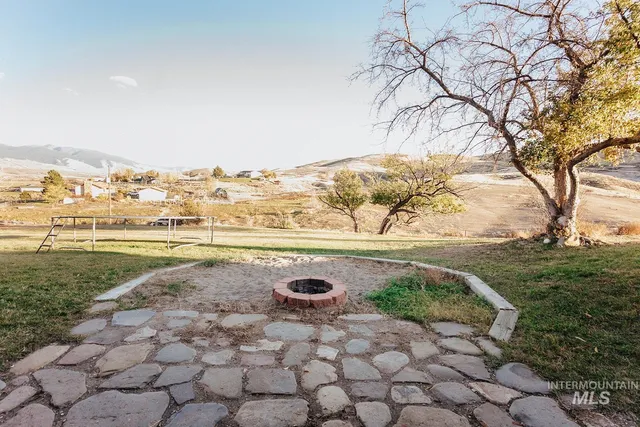 $450,000 | 24 Thomas Avenue, Salmon, ID 83467