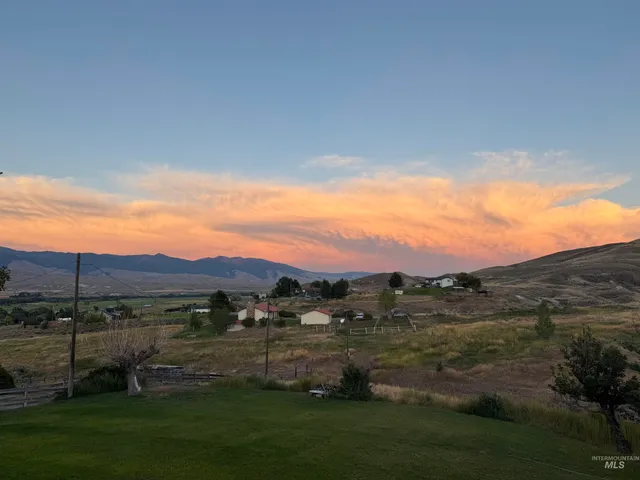 $450,000 | 24 Thomas Avenue, Salmon, ID 83467