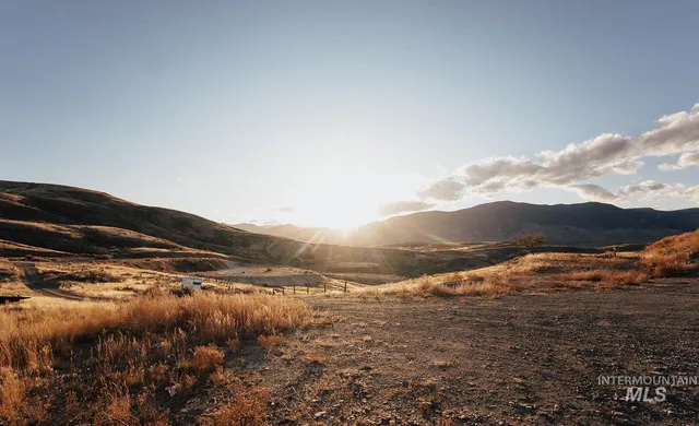 $450,000 | 24 Thomas Avenue, Salmon, ID 83467