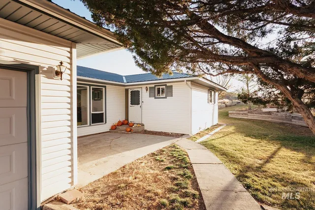 $450,000 | 24 Thomas Avenue, Salmon, ID 83467