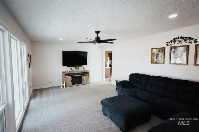 $450,000 | 24 Thomas Avenue, Salmon, ID 83467