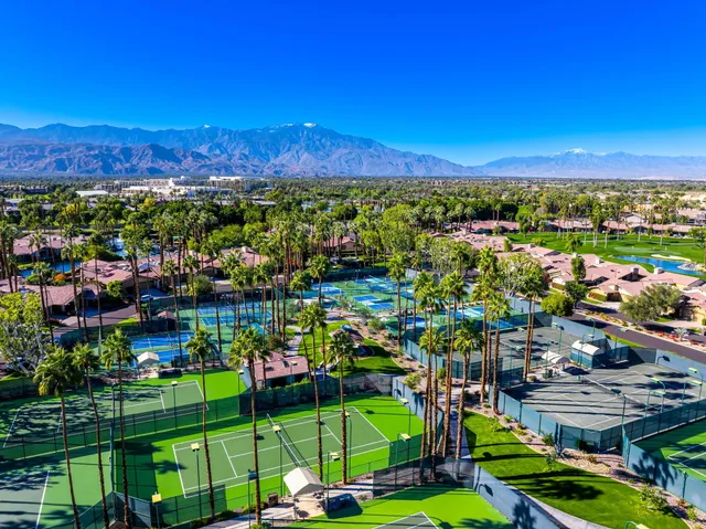 $935,000 | 160 Deer Spring Way, Palm Desert, CA 92211