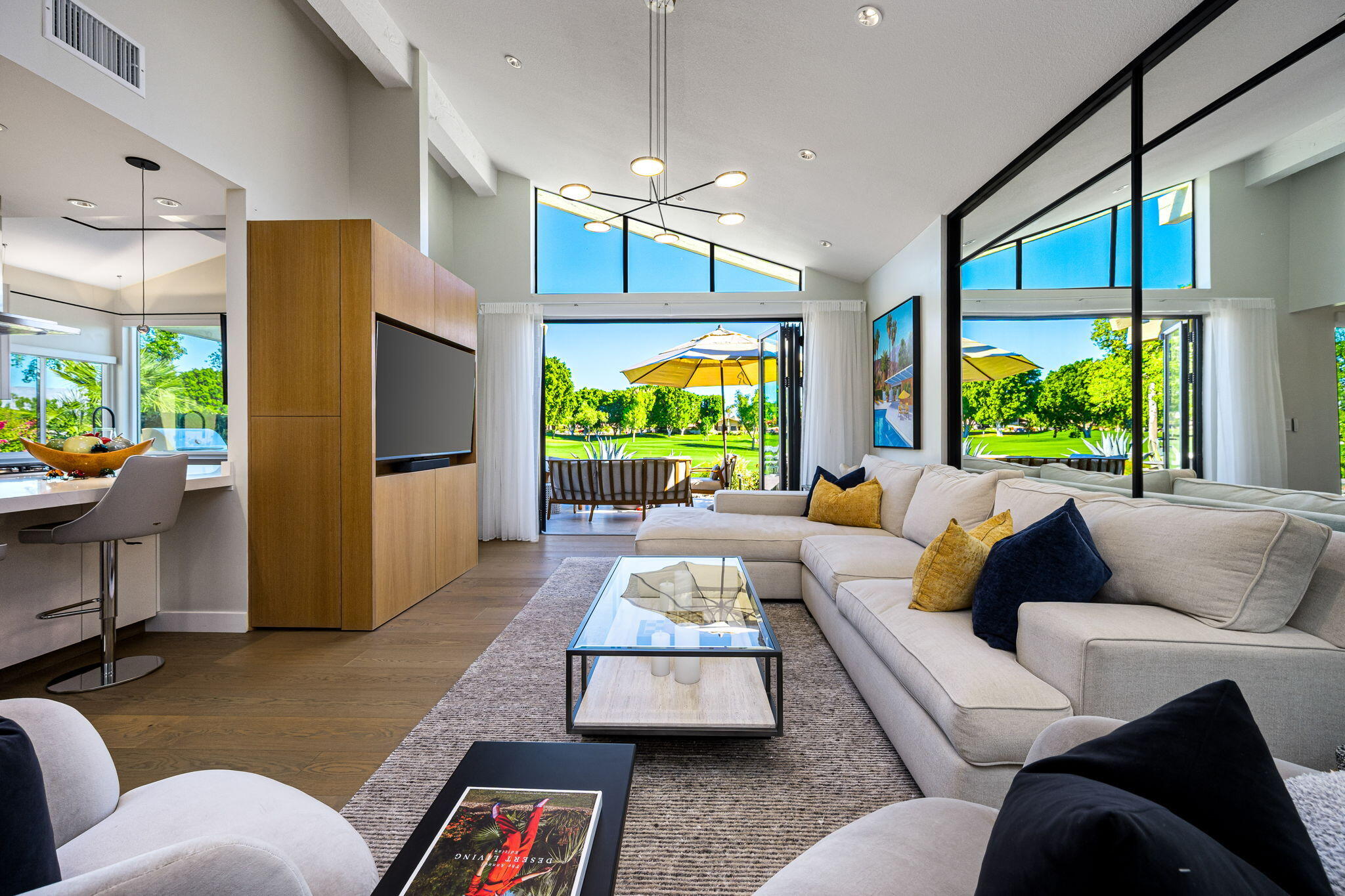 160 Deer Spring Way Palm Desert, CA 92211 - Photo 9 of 48 20-web-or-mls-MF_Deer_OPMG_1125_020