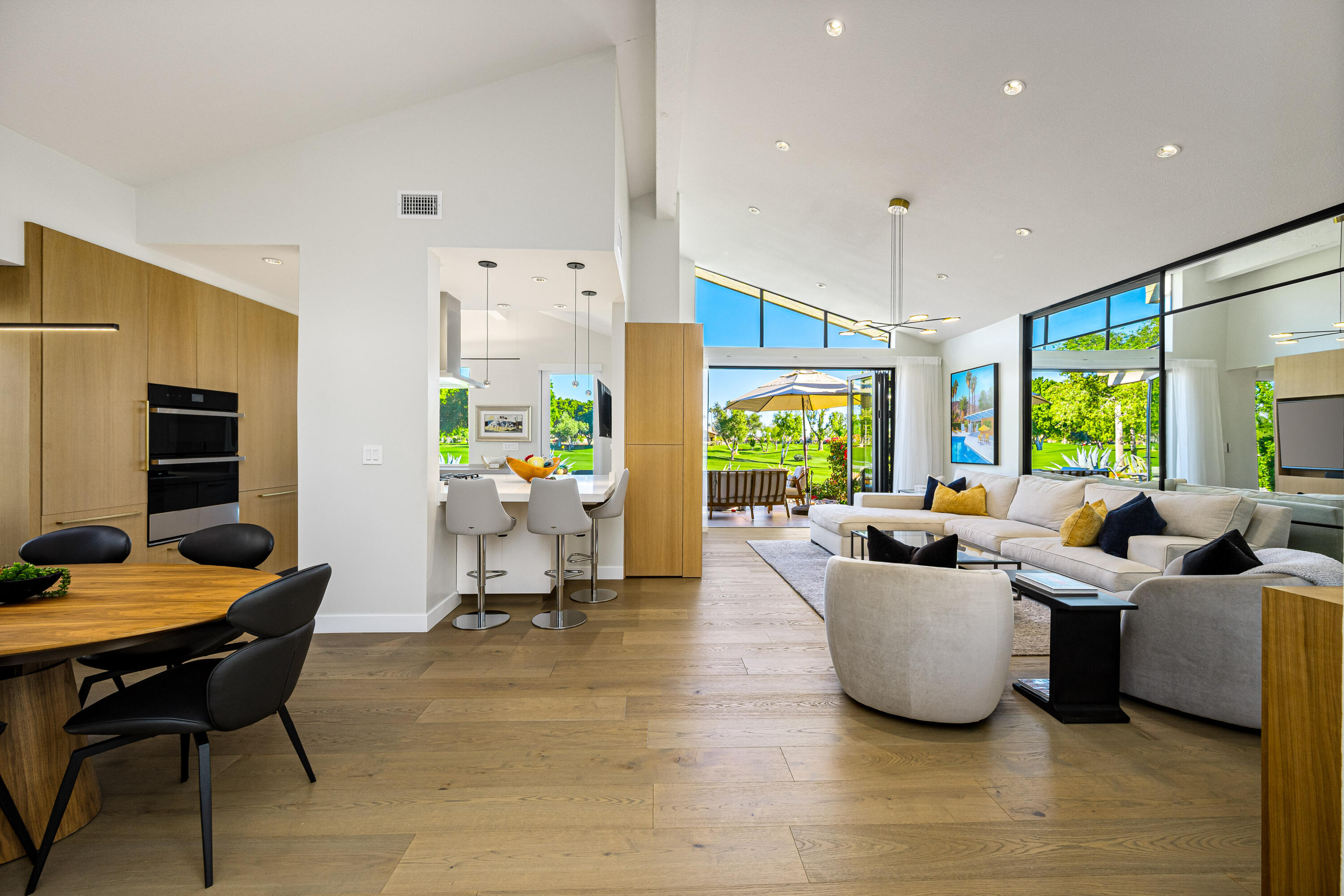 160 Deer Spring Way Palm Desert, CA 92211 - Photo 10 of 48 35-print-MF_Deer_OPMG_1125_017