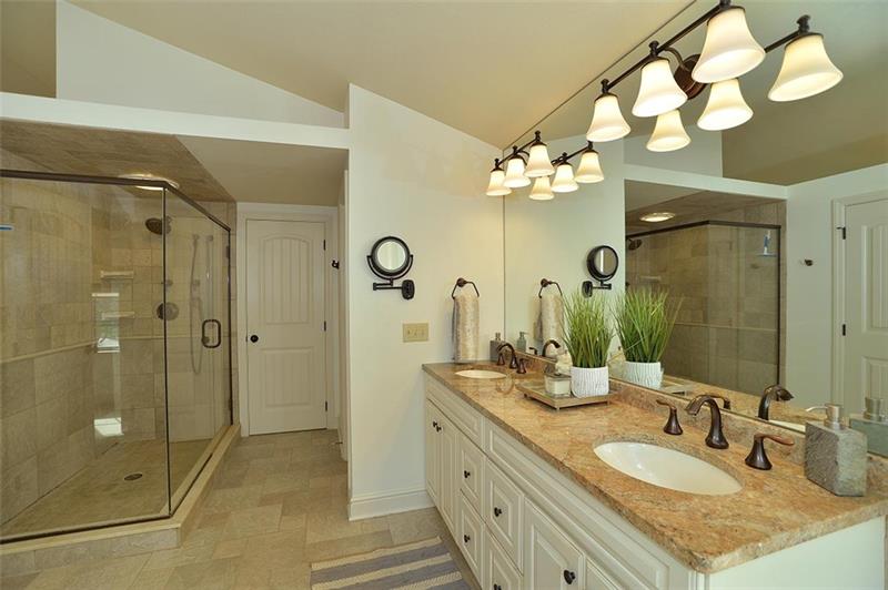 2133 John's Ridge Road Coraopolis, PA 15108 - Photo 19 of 22 Gallery Image 19