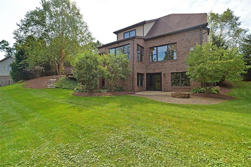 2133 John's Ridge Road Coraopolis, PA 15108 - Photo 3 of 22 Gallery Image 3