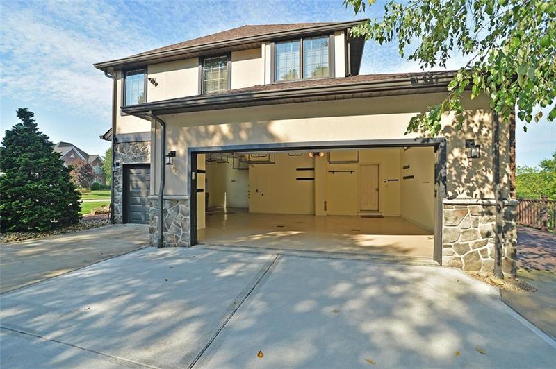 2133 John's Ridge Road Coraopolis, PA 15108 - Photo 4 of 22 Gallery Image 4