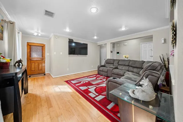 $255,000 | 9214 Kendale Drive, Houston, TX 77083