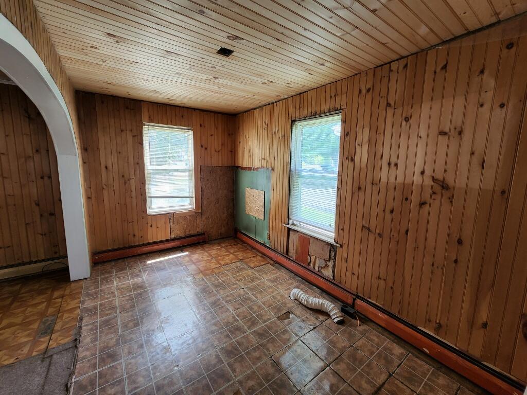 25 School Street Presque Isle, ME 04769 - Photo 11 of 25 16591997889755