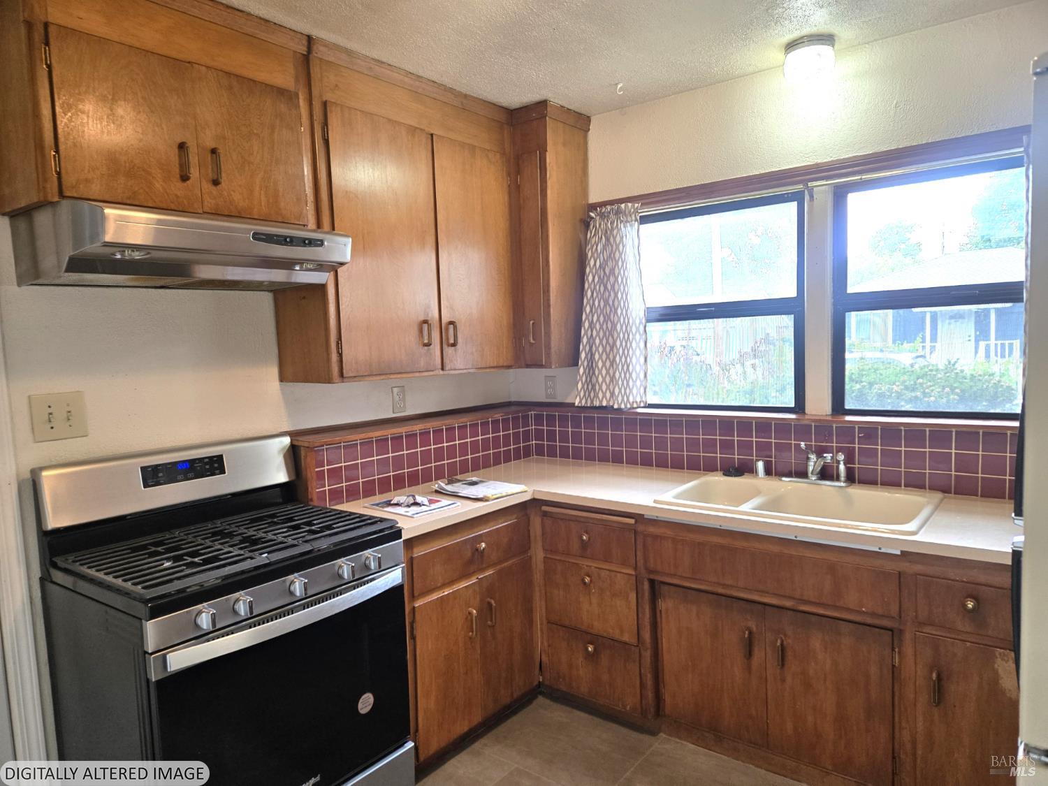 930 Georgia Street Santa Rosa, CA 95404 - Photo 2 of 16