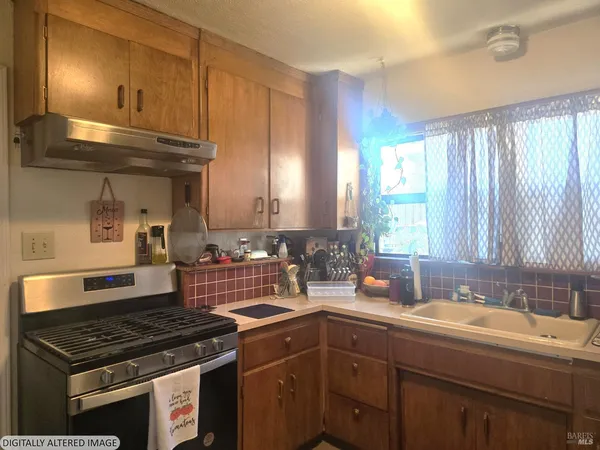 $600,000 | 930 Georgia Street, Santa Rosa, CA 95404