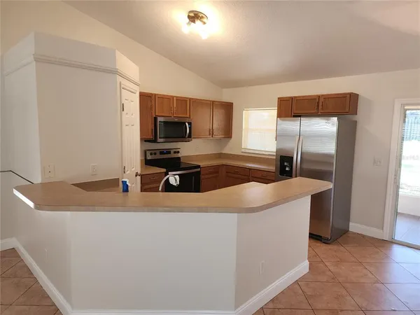 $2,200 | 130 Gentle Breeze Drive, Minneola, FL 34715