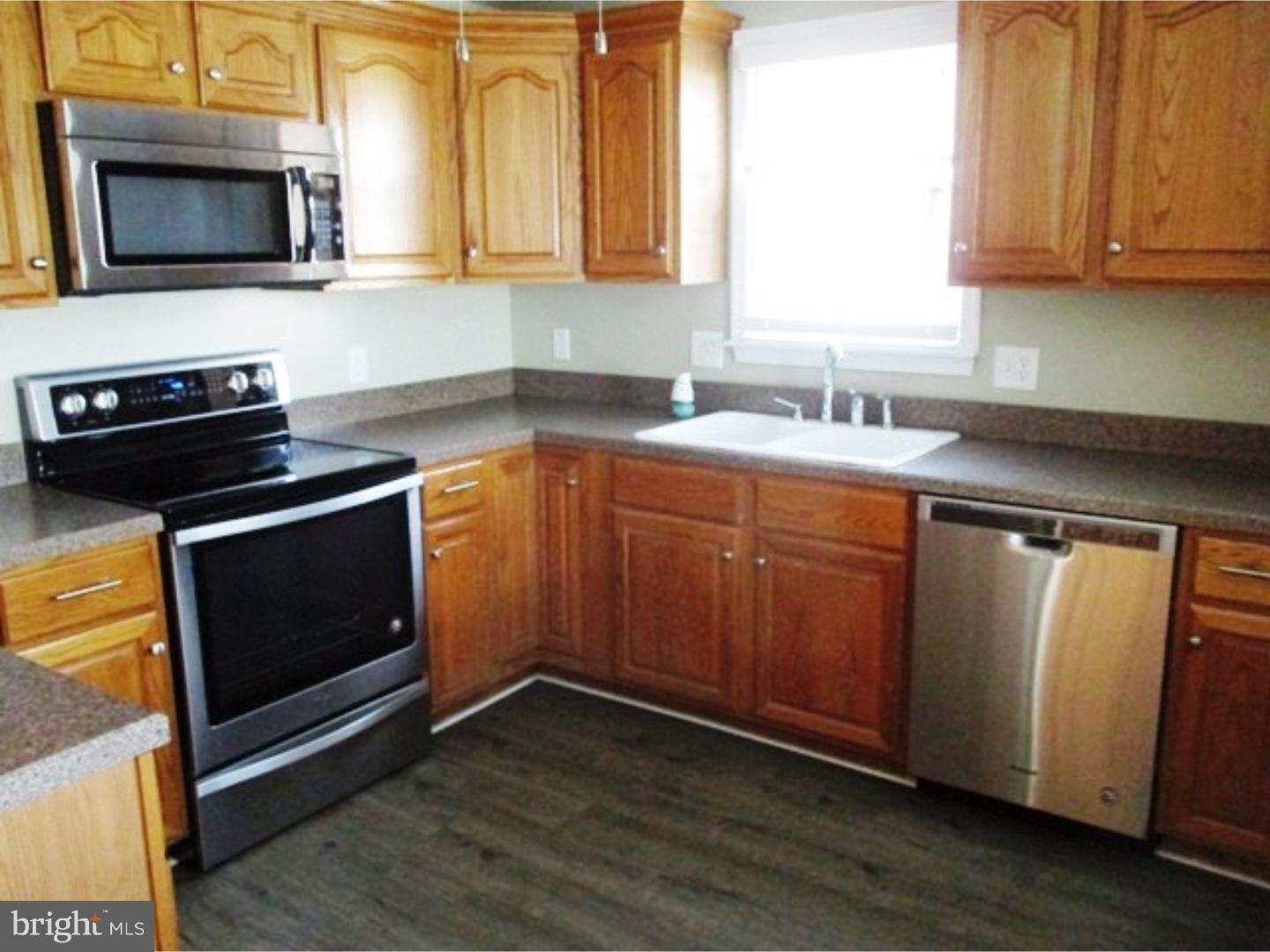 228 Harmony Road Gibbstown, NJ 08027 - Photo 3 of 15