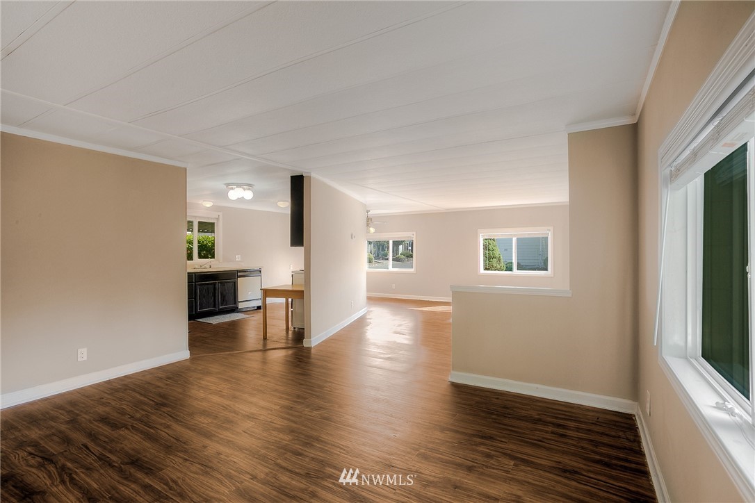 201 Union Avenue Southeast, Unit 29 Renton, WA 98059 - Photo 4 of 27 Gallery Image 4