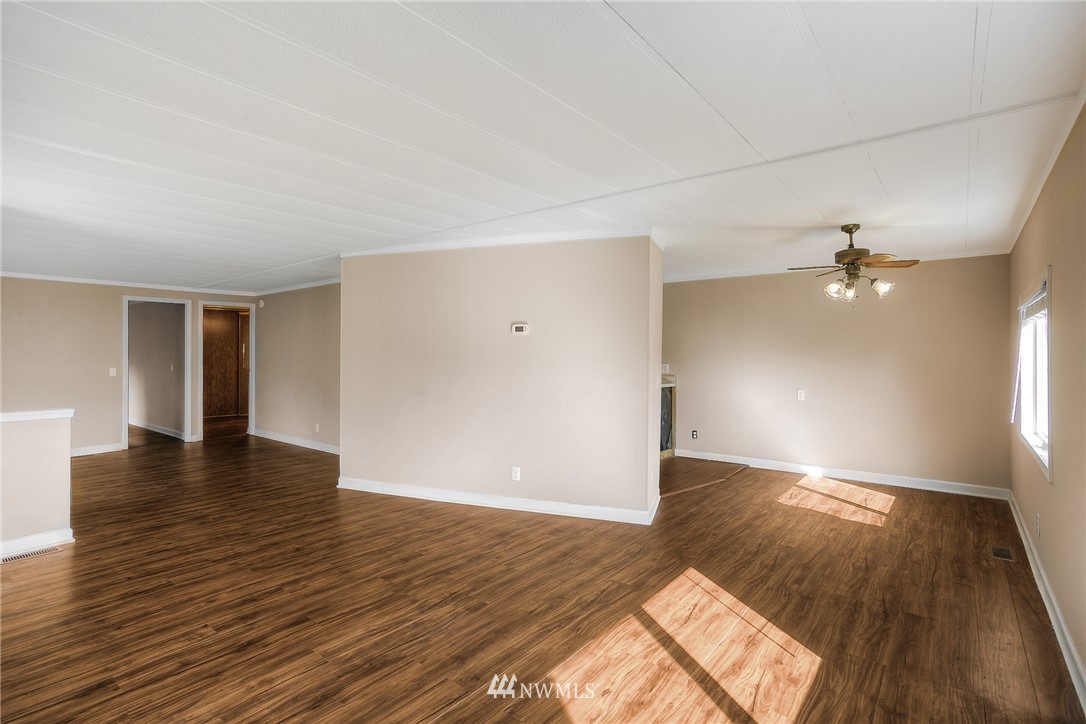 201 Union Avenue Southeast, Unit 29 Renton, WA 98059 - Photo 5 of 27 Gallery Image 5