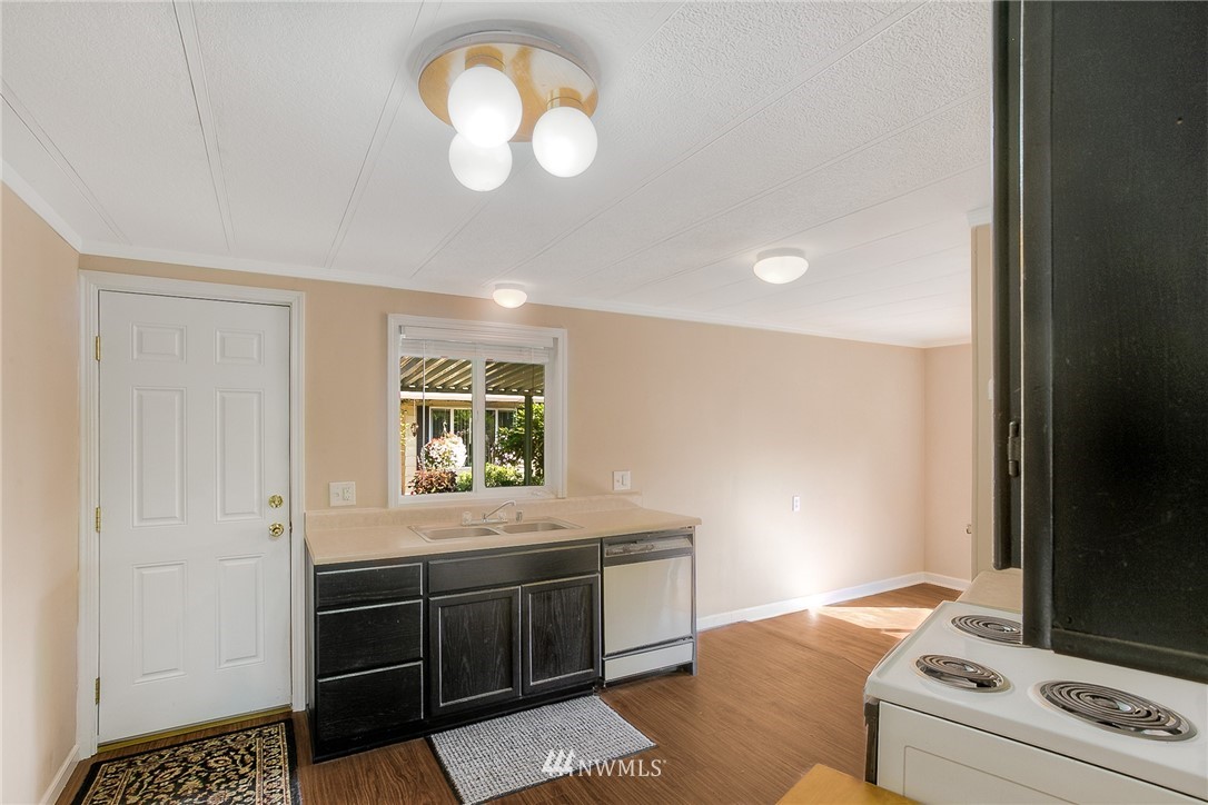 201 Union Avenue Southeast, Unit 29 Renton, WA 98059 - Photo 10 of 27 Gallery Image 10
