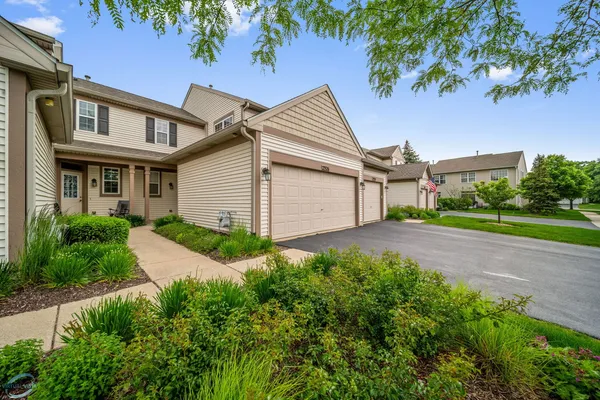$2,650 | 2926 Gypsum Circle, Naperville, IL 60564