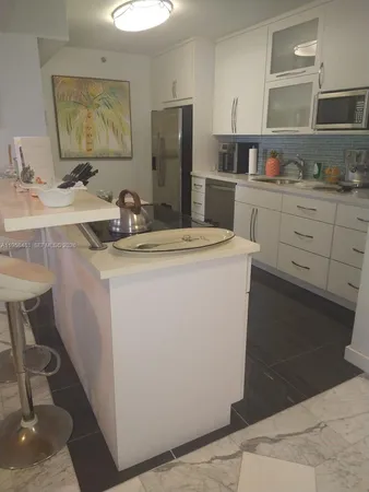 $578,000 | 9341 Collins Avenue, Unit 806, Surfside, FL 33154