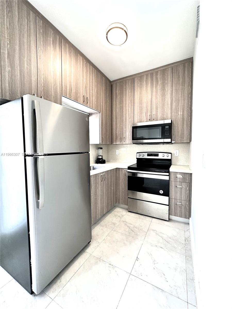 842 Southwest 14th Avenue, Unit 2 Miami, FL 33135 - Photo 3 of 7