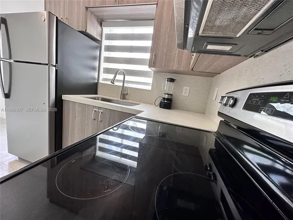 $2,200 | 842 Southwest 14th Avenue, Unit 2, Miami, FL 33135