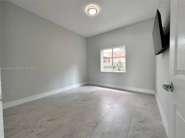 $2,200 | 842 Southwest 14th Avenue, Unit 2, Miami, FL 33135