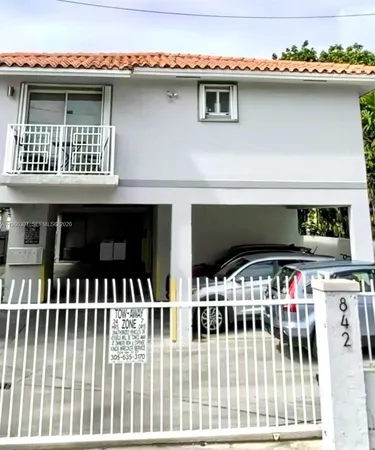$2,200 | 842 Southwest 14th Avenue, Unit 2, Miami, FL 33135