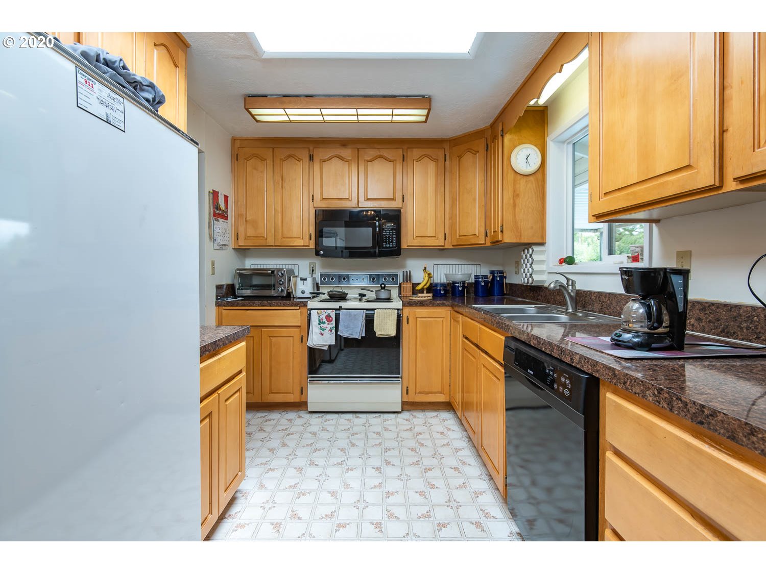 1346 Rainier Road Woodburn, OR 97071 - Photo 11 of 22 Gallery Image 11