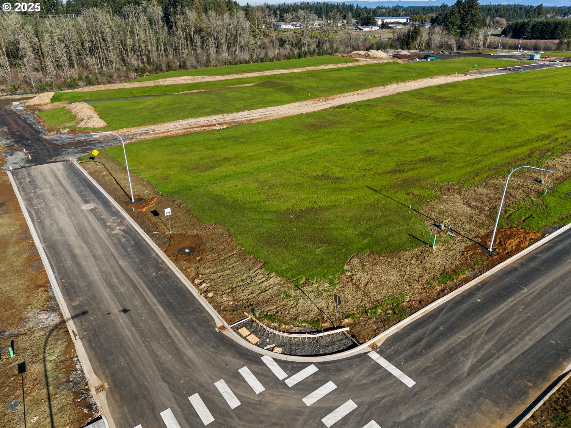 423 Kakela Road, Unit 8 Winlock, WA 98596 - Photo 26 of 35 a view of a tennis court with outdoor space