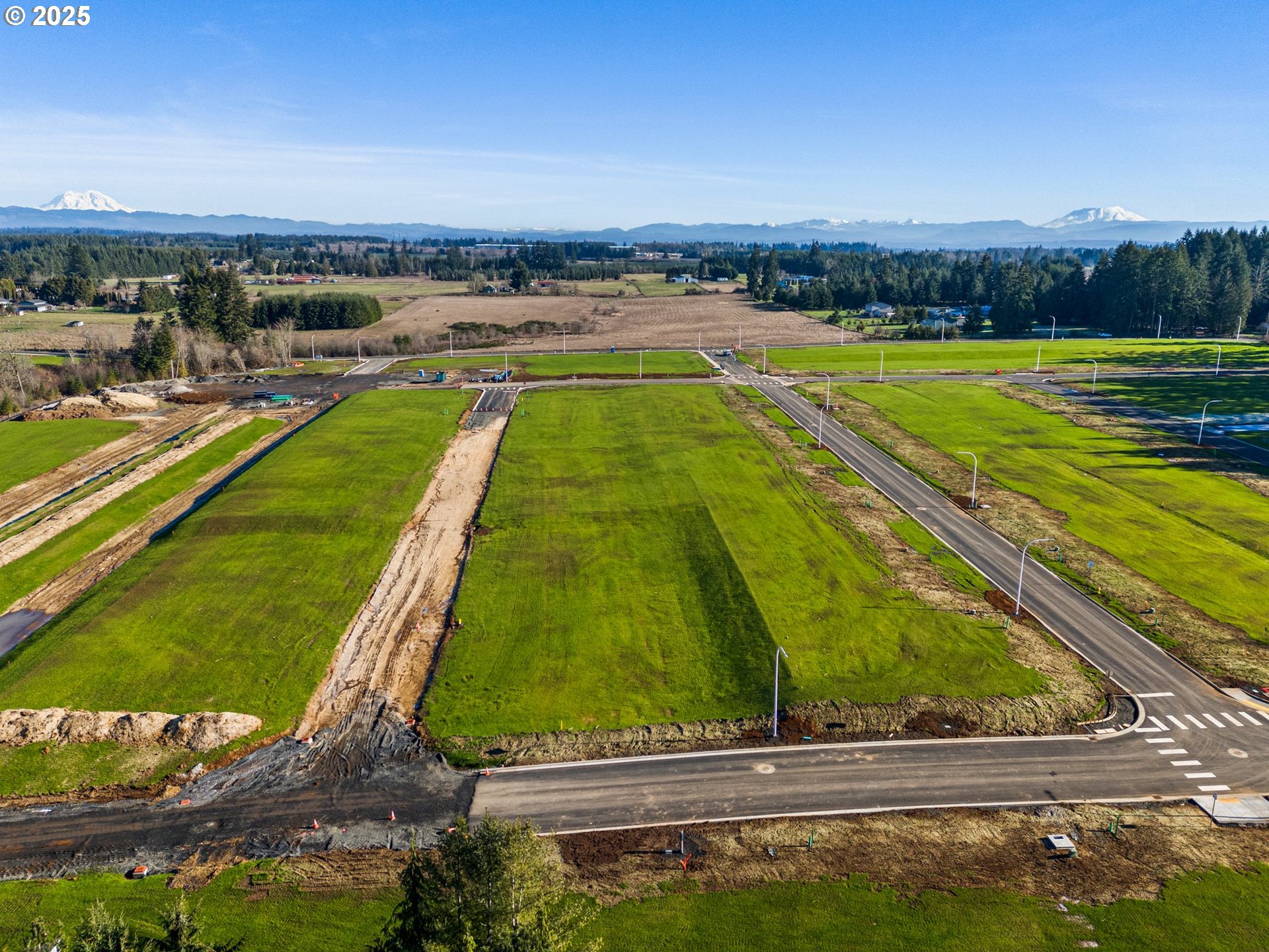 423 Kakela Road, Unit 8 Winlock, WA 98596 - Photo 28 of 35 a view of swimming pool with a garden and seating area