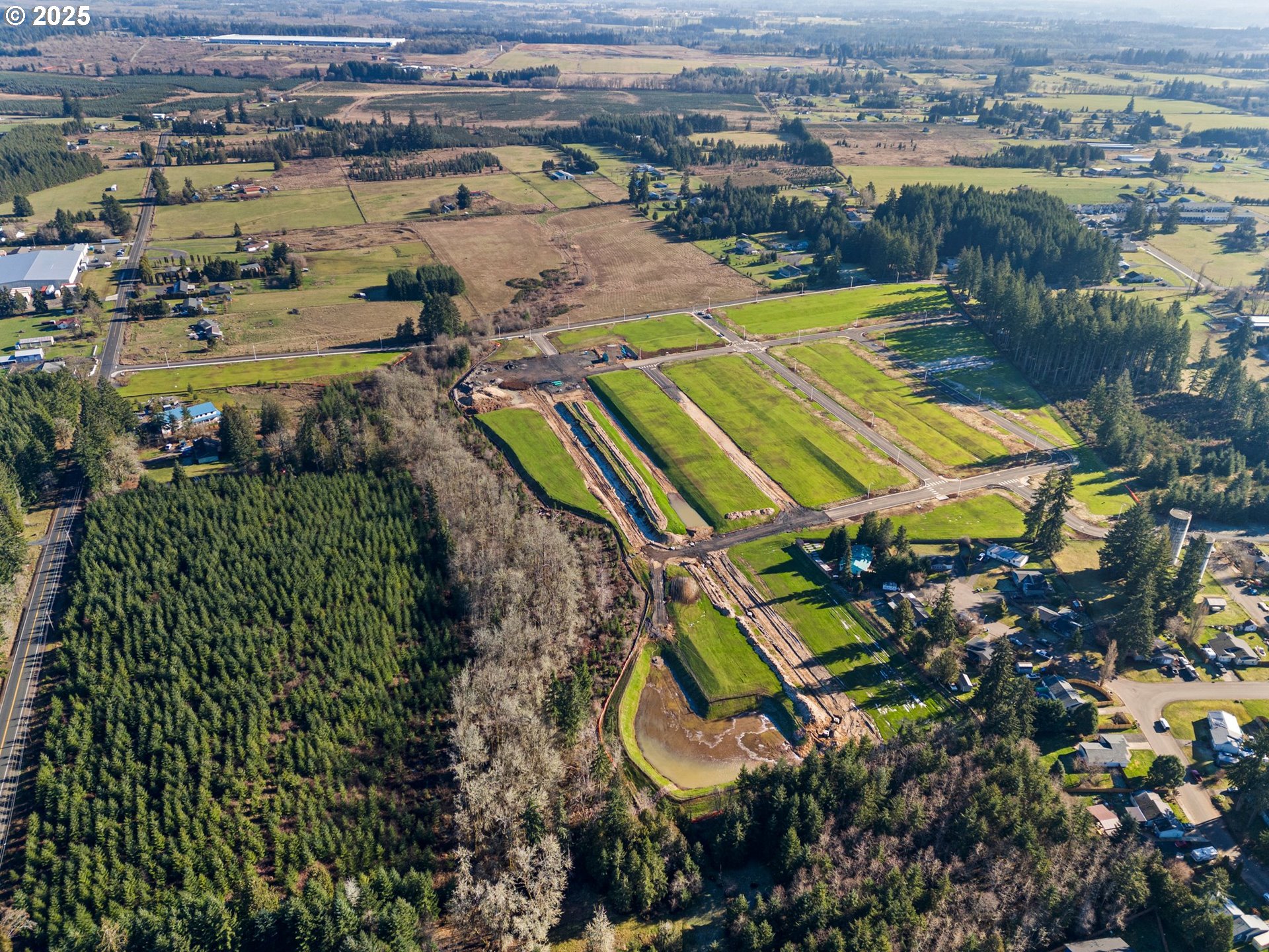423 Kakela Road, Unit 8 Winlock, WA 98596 - Photo 7 of 35 an aerial view of a city